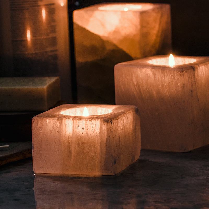 Candle Holder with Sugar Rock and Aromatherapy Design